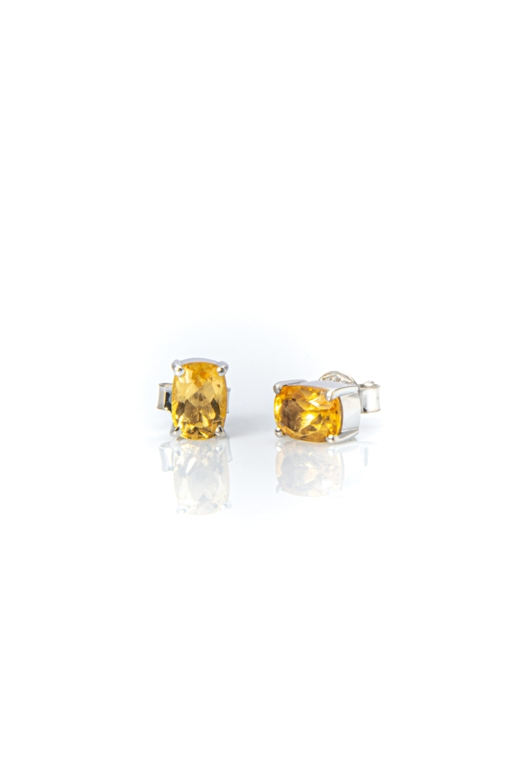 Naava Orecchini A Lobo In Oro Bianco 9K (375) Con Diamante 0,01 Carati – Gioielli Eleganti In Confezione Regalo